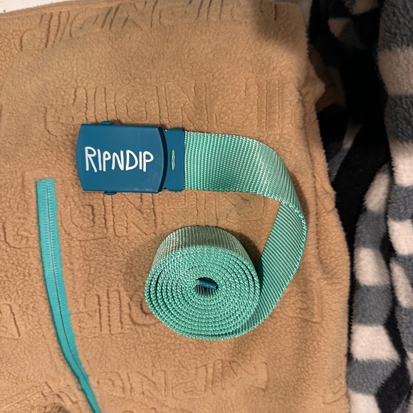 RIPNDIP cubed Fleece Pullover half zip & brushed half zip & shorts and belt lot - Picture 2 of 8